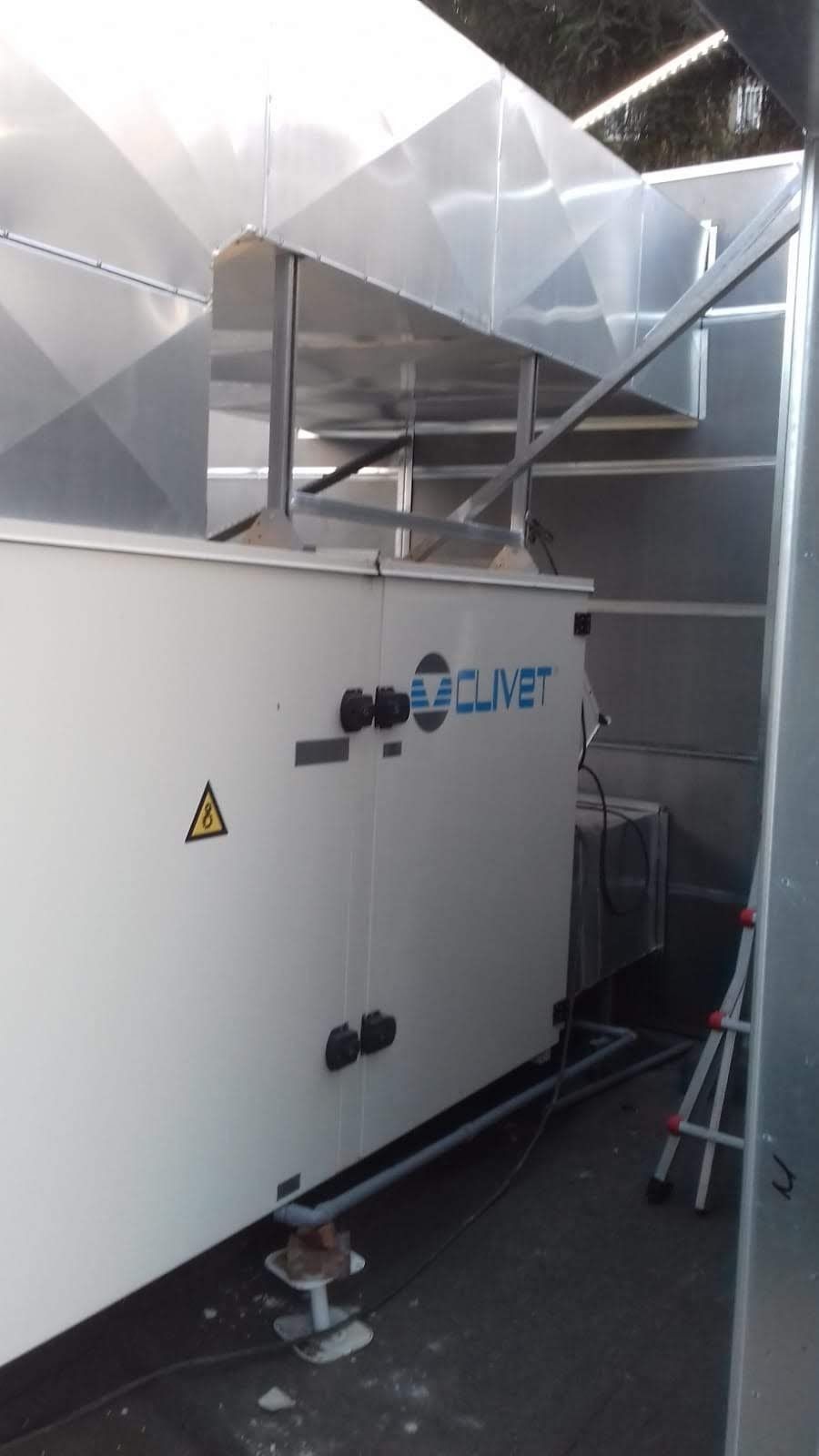 Pannellature fonoassorbenti installate in un locale tecnico