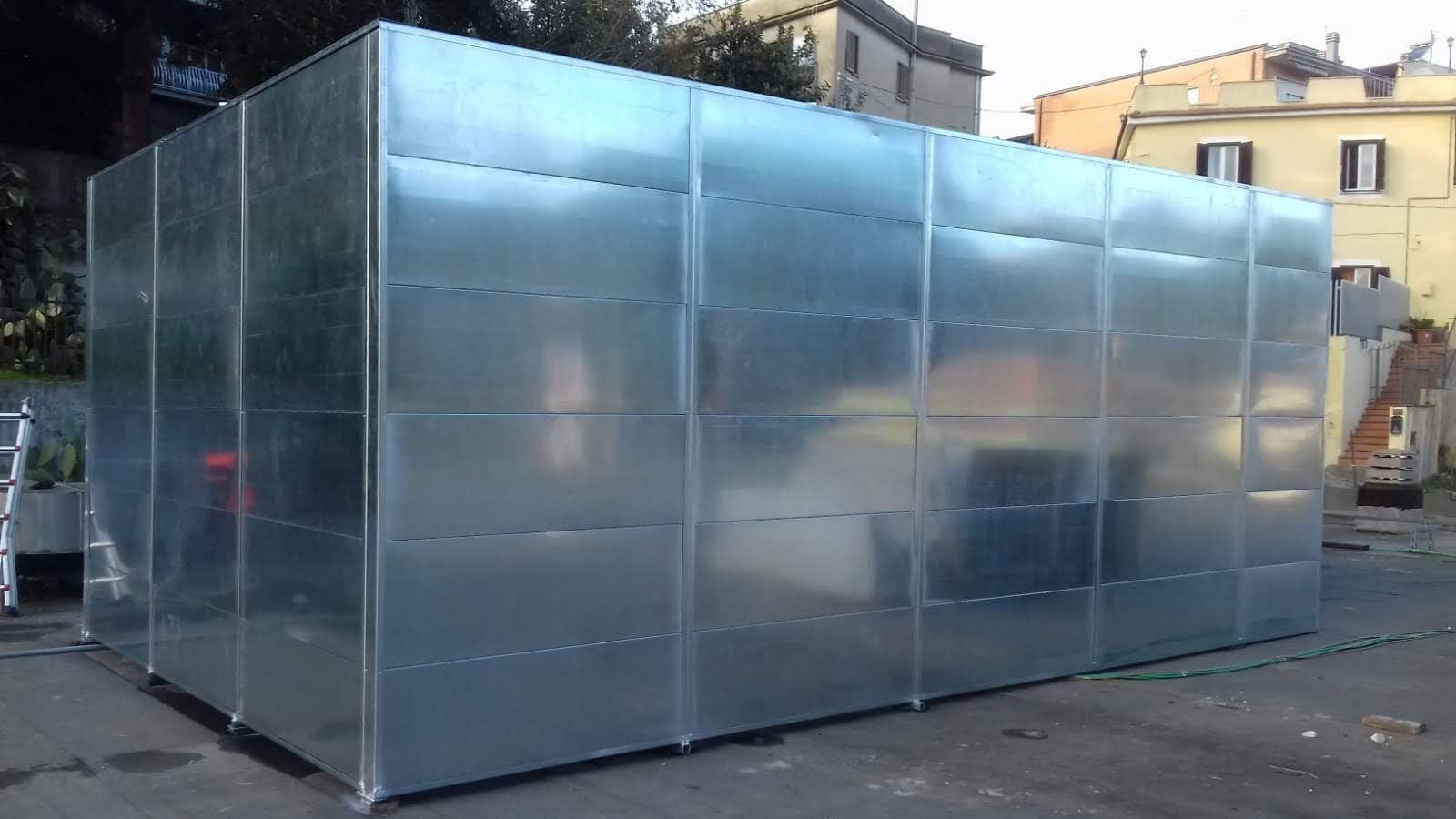 Cabina di insonorizzazione realizzata con pannellature fonoisolanti